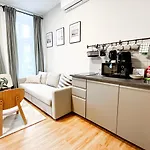 T32 Central Modern Suites