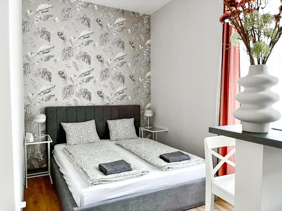 Apartment T32 Modern