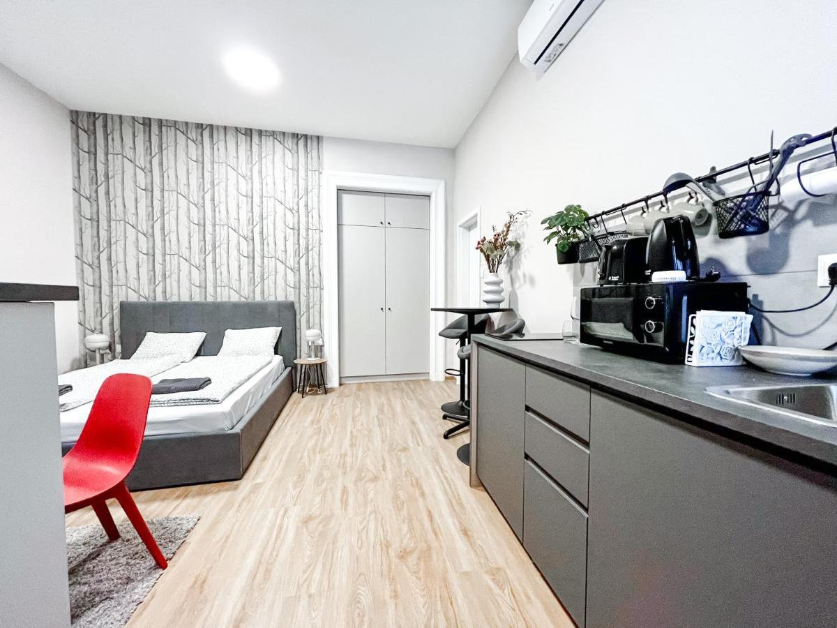 T32 Modern Apartment *